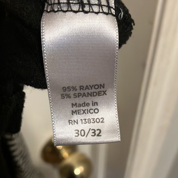 Cute Black and White Sweater with Hoodie. Plus size 30/32 by Avenue! - Picture 5 of 5